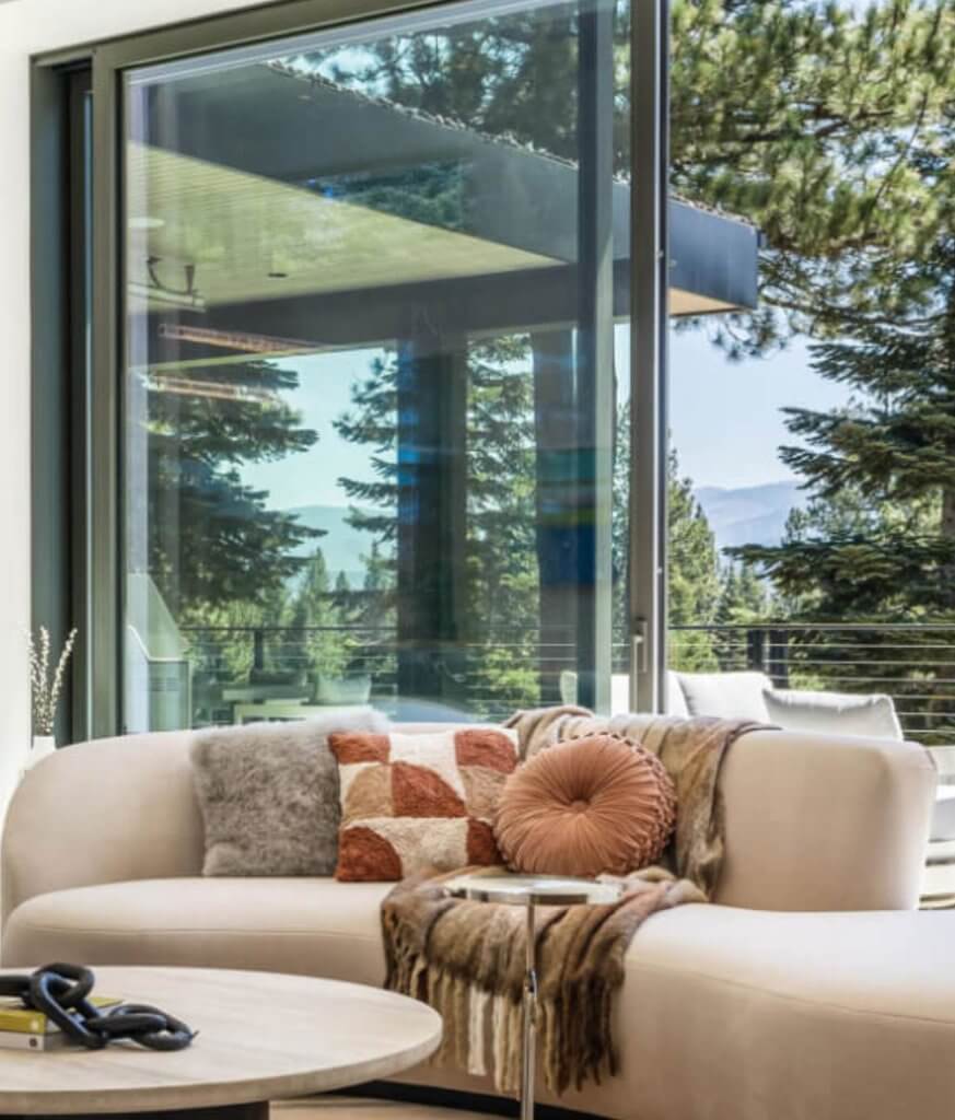 big bold beautiful living space 06